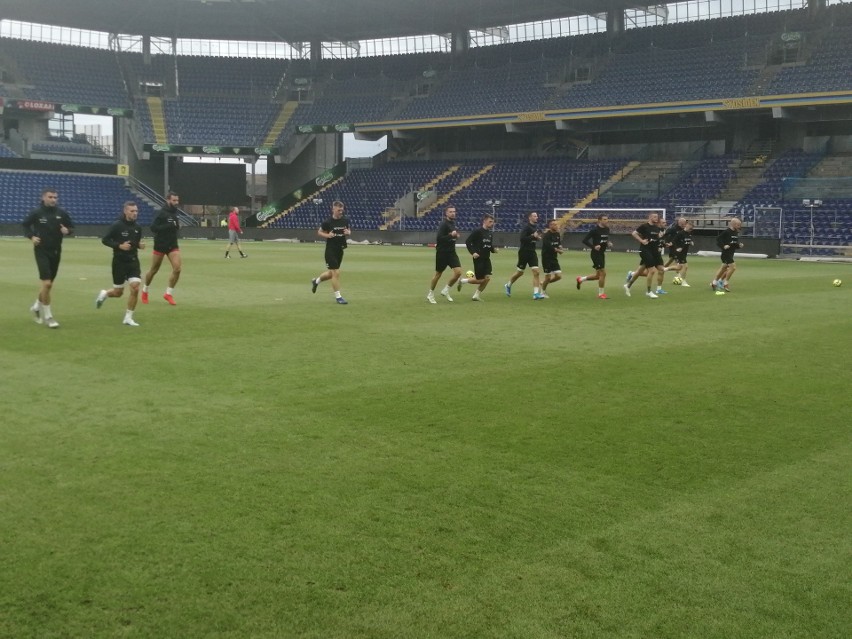 Lechia Gdańsk przyleciała już do Danii na rewanż z Broendby IF! Nie ma Mario Malocy i Jarosława Kubickiego [zdjęcia z treningu]