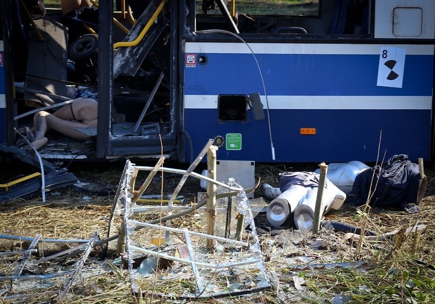 Wrocław: Tak wygląda autobus po wybuchu bomby