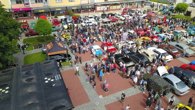 Ubiegłoroczny Zlot Pojazdów Zabytkowych i Klasycznych w Bytowie.