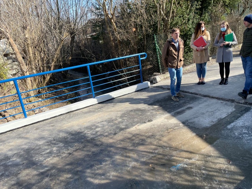 Zakończono modernizację ważnego mostu w Działoszycach. Będzie jeszcze nowy asfalt