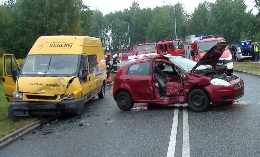 Tarnowskie Góry: Wypadek na drodze do Pyrzowic. Jedna osoba ranna