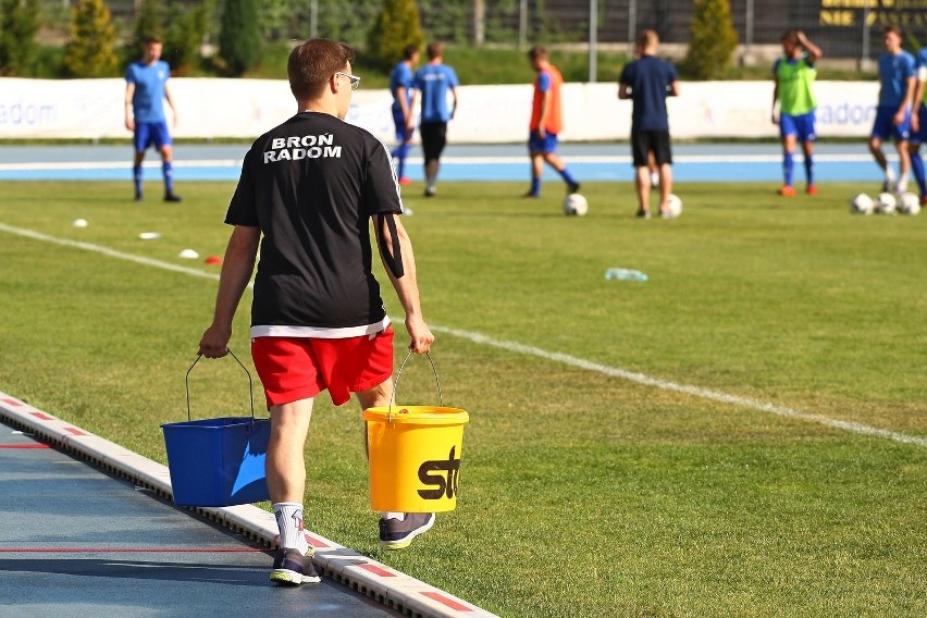 [WIDEO, ZDJĘCIA] IV liga. Remis Broni Radom. Sześć goli Drogowca. Wygrana Oskara i porażka Pilicy