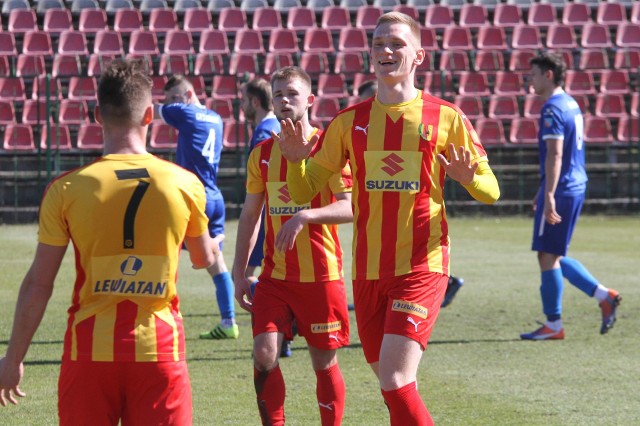 Naprzód Jędrzejów zagra u lidera czwartej ligi, Korony II Kielce.
