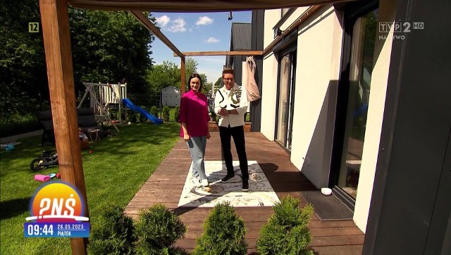 Maria Dejmek wraz z mężem Miłoszem i ich 4-letnim synkiem Guciem mieszkają w domu o powierzchni 155 metrów kwadratowych.Tak wygląda ogród Marii Dejmek z serialu "Barwy Szczęścia". Zobacz zdjęcia >>>>