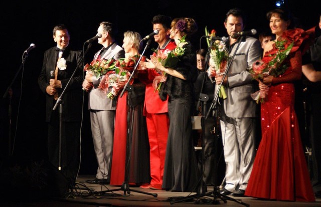 Artyści, którzy wystąpili w koncercie finałowym (od lewej): Bogusław Kaczyński, Adam Szerszeń, Maria Meyer, Witold Matulka, Edyta Piasecka, Dariusz Stachura i Małgorzata Długosz.