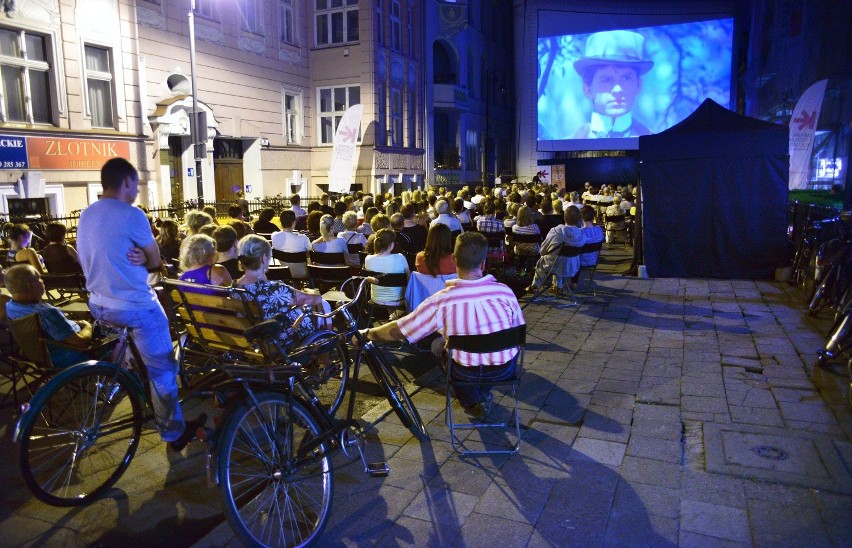 Blokada Cieszkowskiego „PIKNIK POD WISZĄCĄ SKAŁĄ"