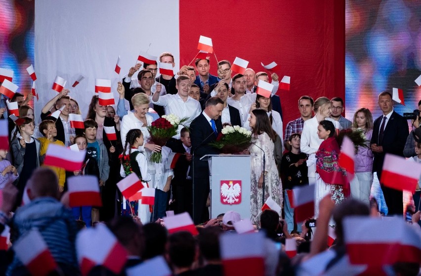 Wybory prezydenckie 2020. Archiwum ogólnopolskiej relacji na żywo od godziny 20:49 do 23:58, 12 lipca 2020