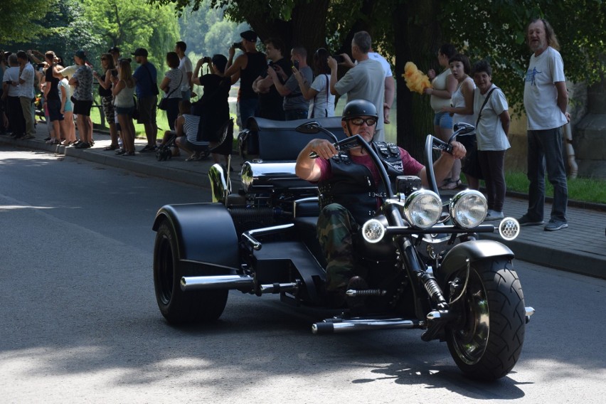 Motoserce zabiło, a właściwie zaryczało na oświęcimskich bulwarach po raz dziesiąty. Ruszajcie nad Sołę, tam się dzieje [ZDJĘCIA]