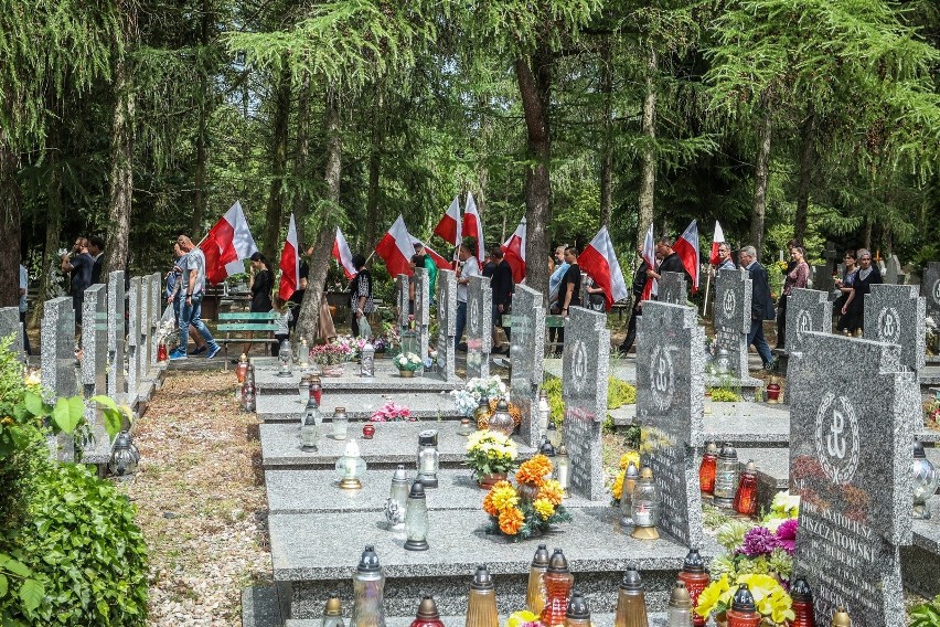 Gdańsk. Ostatnie pożegnanie kpt. Władysława Dobrowolskiego - żołnierza Armii Krajowej i działacza "Solidarności". ZDJĘCIA