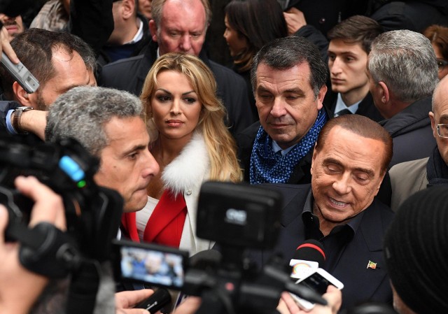 Silvio Berlusconi nie może być już premierem. Jednak w kampanii ostro walczył o zwycięstwo dla swojej partii