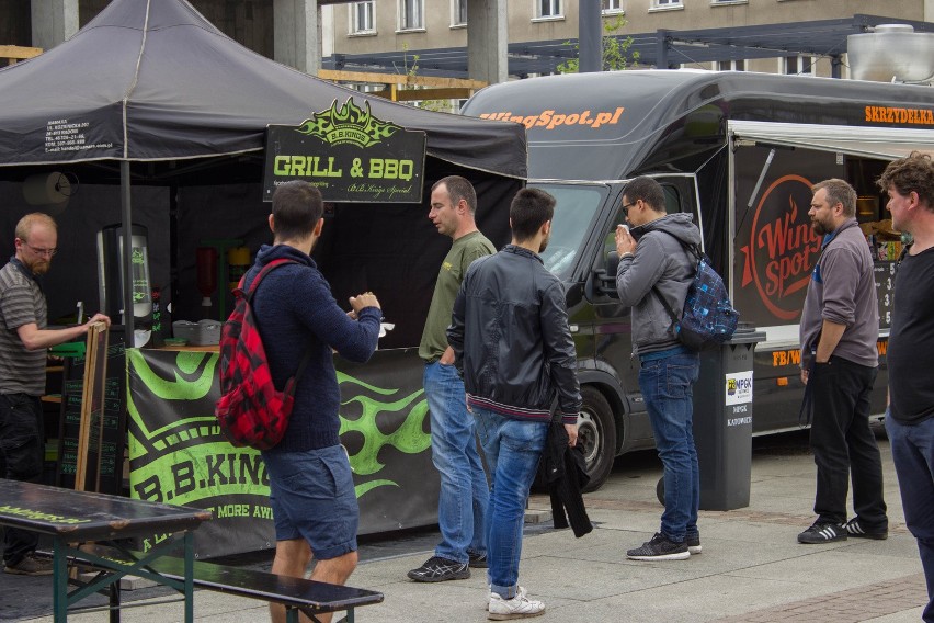 Zlot food trukców na rynku w Katowicach