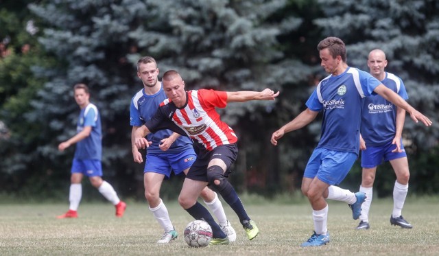 Staroniwa Rzeszow - Mrowlanka Mrowla 8:1 w meczu rzeszowskiej klasy B1. Goście cały mecz grali w siedmiu!