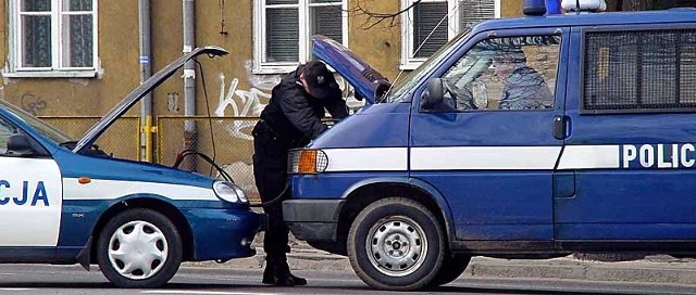 Na parkingi trafią radiowozy, które zużywają najwięcej benzyny.