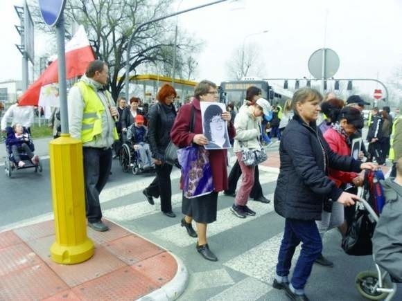 Rodzice niepełnosprawnych dzieci protestowali w kwietniu w Toruniu.