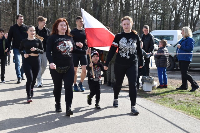 W Kluczborku już po raz 9. odbył się bieg upamiętniający Żołnierzy Niezłomnych. W tym roku liczba uczestników była rekordowa. Imprezie towarzyszyło mnóstwo dodatkowych atrakcji.