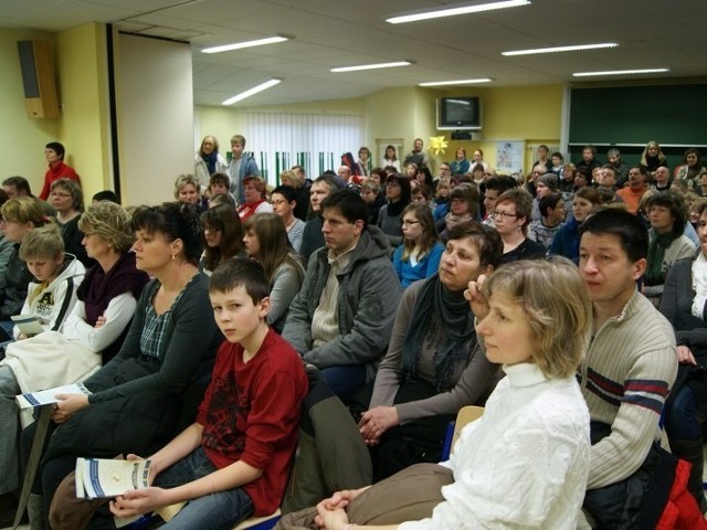 Tłumy podczas dnia otwartego Niemiecko-Polskiego Gimnazjum w Loecknitz są bardzo wymowne. Nasi rodzice chcą tu posyłać swoje dzieci.