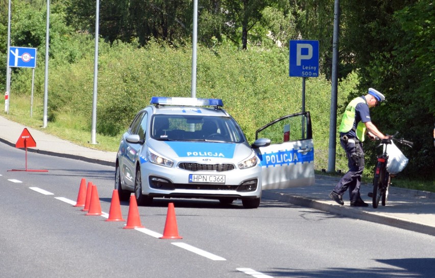 W Zielinie rowerzysta przewrócił się na drogę krajową nr 21