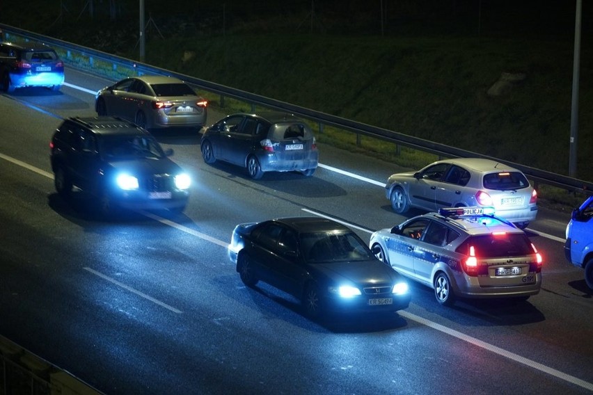 Kraków. Wypadki na autostradzie A4. Nie żyje jedna osoba [WIDEO INTERNAUTY]