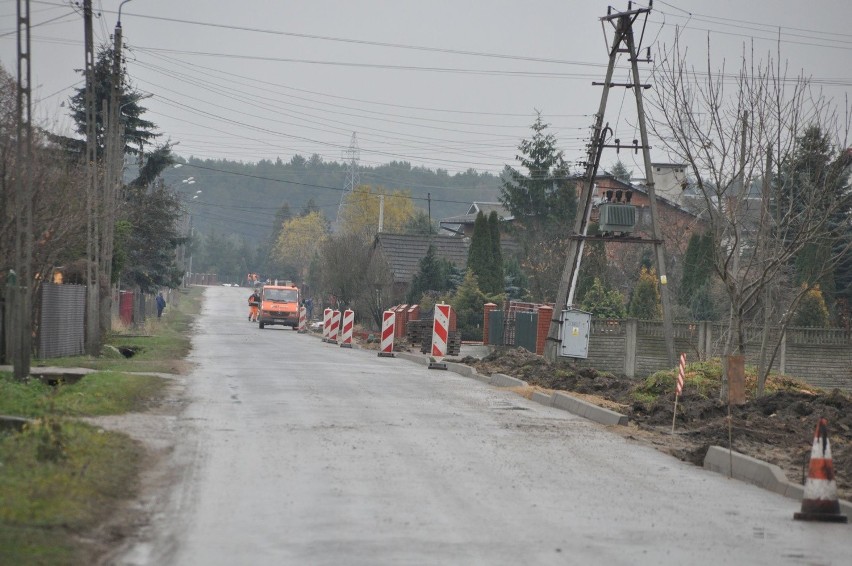 Wieś Dobrut w gminie Orońsko będzie miała chodnik, ale od dwudziestu lat czeka na drogę