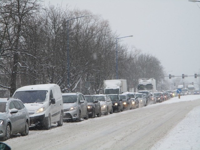 Opole. Zaśnieżone ulice: Ozimska