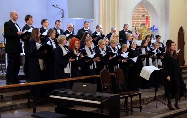 Koncertem  chór Tibi Mariae z Grudziądza uczcił swój jubileusz 15 lecia działalności.