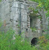 Tajemnicze miejsce pod Wolinem. Ruiny największej cementowni w Rzeszy