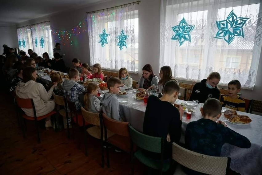 Cztery świetlice środowiskowe już działają w gminie Koprzywnica. Dzieci i młodzież mogą liczyć na ciekawe zajęcia. Jakie? Zobaczcie zdjęcia