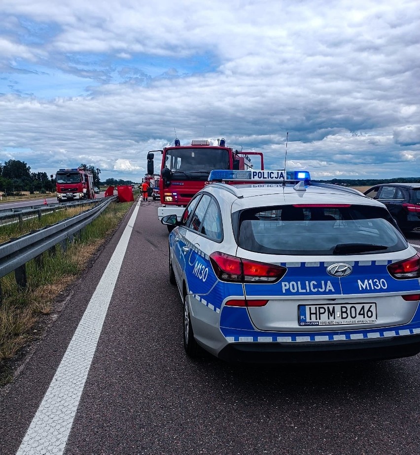 Rzędziany. Tragiczny wypadek na drodze ekspresowej S8 Warszawa - Białystok. Nie żyje motocyklista [ZDJĘCIA]