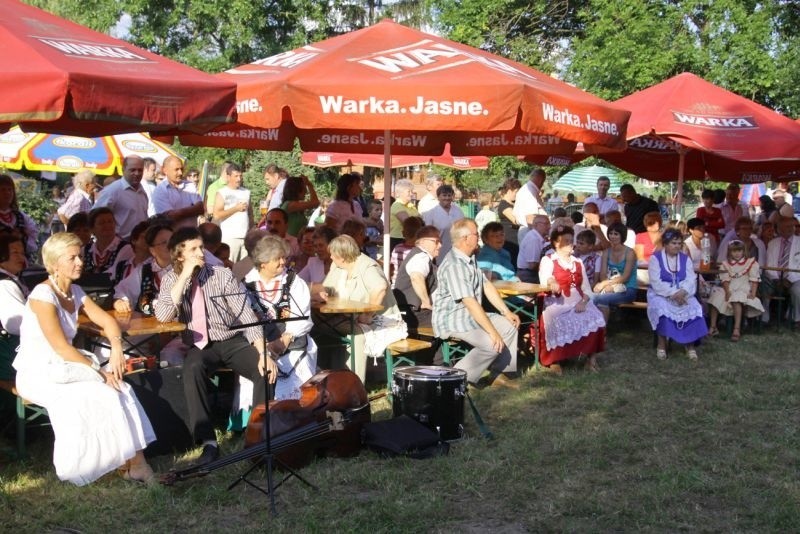 Słoneczna pogoda ściągnęła do Wrzaw wiele osób, nie tylko...