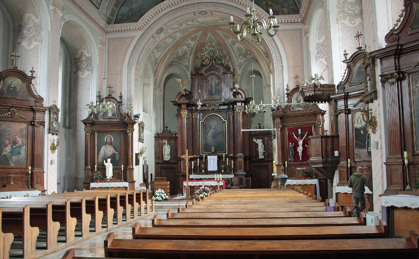 Wnętrze kościoła w Rywałdzie Szlacheckim