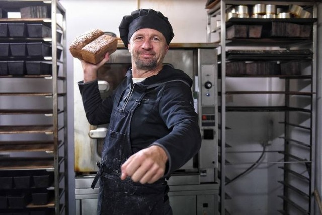 Piekarze z poznańskiej piekarni Czarny Chleb jadą na Ukrainę. Z 500 kg mąki wypieką około 1,5 tysiąca sztuk żytniego chleba