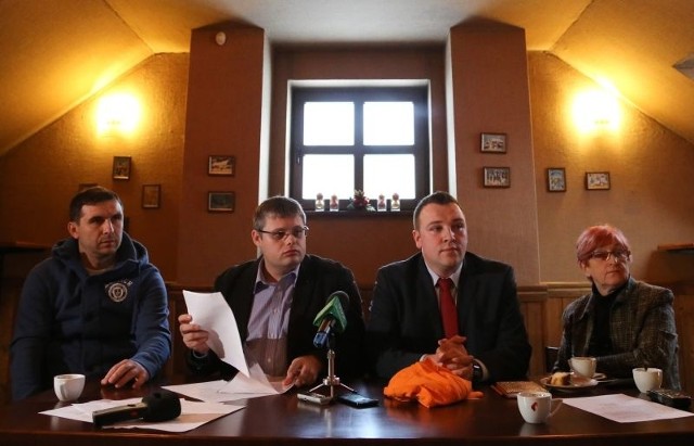 Jacek Chańko, Piotr Jankowski, Mariusz Nahajewski i Janina Czyżewska (na zdjęciu od lewej) tworzą nowy klub w radzie miejskiej