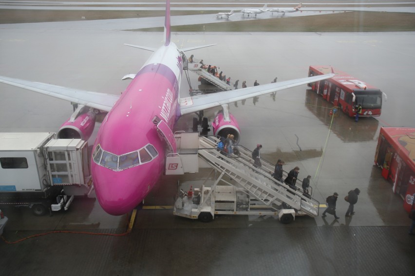 Praca w Wizz Air: Rekrutacja w Katowicach ZAROBKI, WYMAGANIA