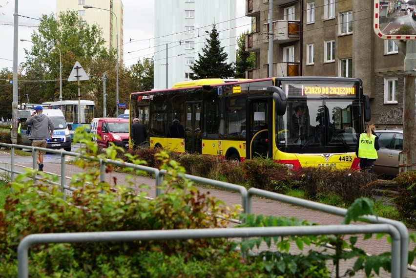 Wrocław: Wypadek na Hubskiej. Autobus potrącił na przejściu kobietę