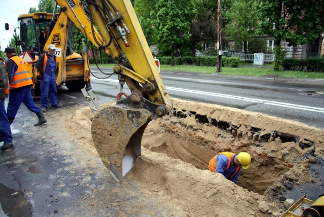 Roboty prowadzone przez MPWiK na Al. Racławickich