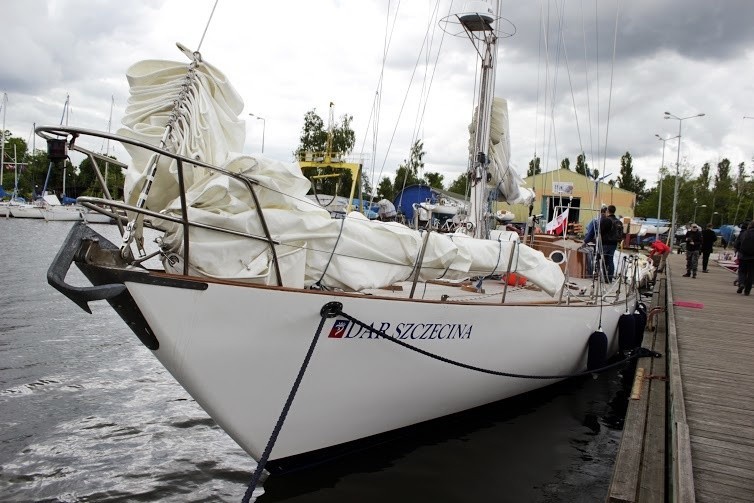 Na pokładach Daru Szczecina i Zrywu znalazło się...