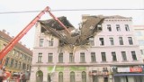 Potężny wybuch w budynku w Wiedniu. Rozerwało fragment kamienicy (FILM)