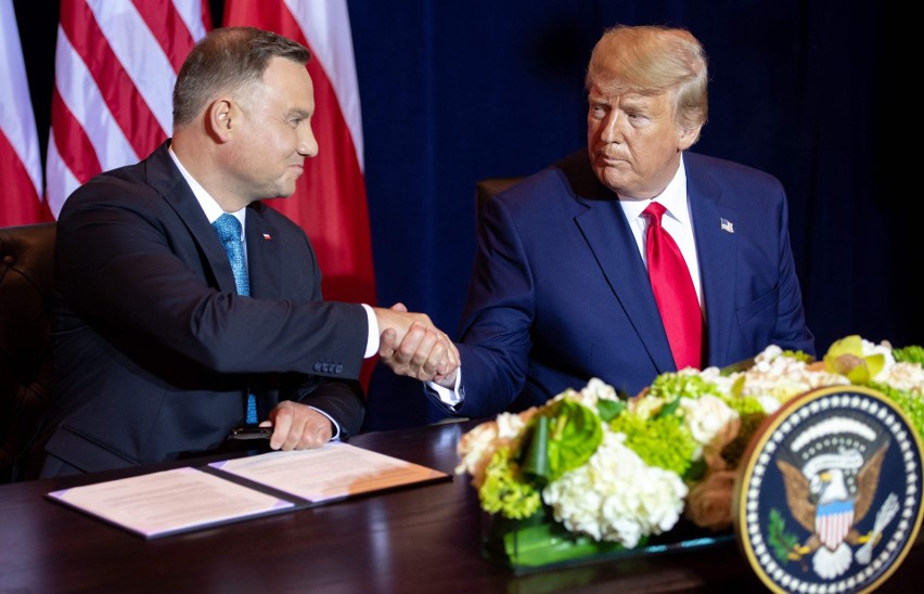 Andrzej Duda i Donald Trump podpisali deklarację o współpracy wojskowej. Prezydent USA obiecał, że wizy dla Polaków będą wkrótce zniesione