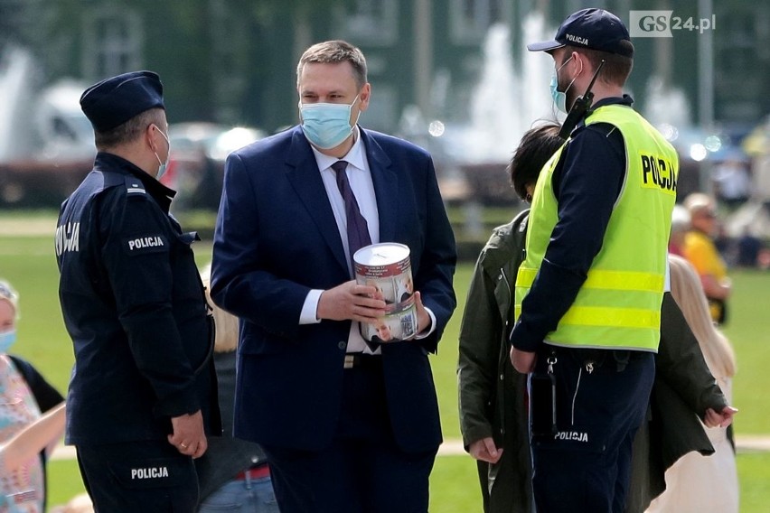  Konfederaci urządzili festyn na Jasnych Błoniach w Szczecinie. Dziambor: "Lockdown nie był skuteczny". ZDJĘCIA