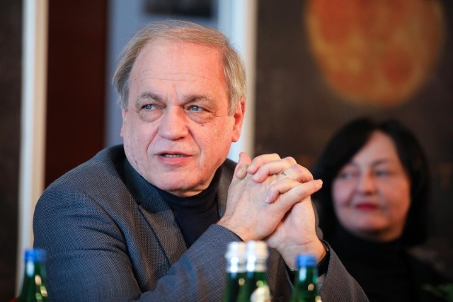 Bogusław Nowak kierował Operą nieprzerwanie od 25 września 2007 roku, wcześniej zajmował to stanowisko przez trzy lata, między rokiem 2001 a 2004.