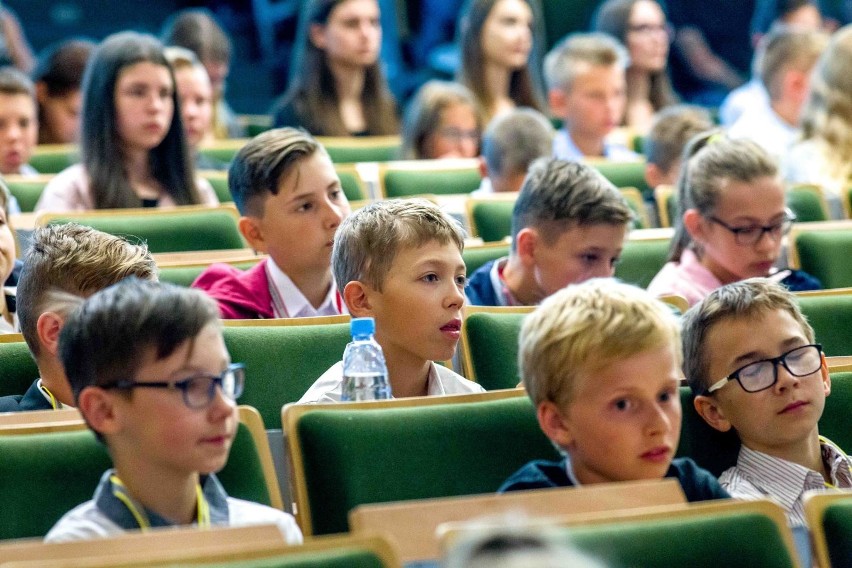 Białystok. Podlaski Uniwersytet Dziecięcy - rozdanie dyplomów na Politechnice Białostockiej (zdjęcia)