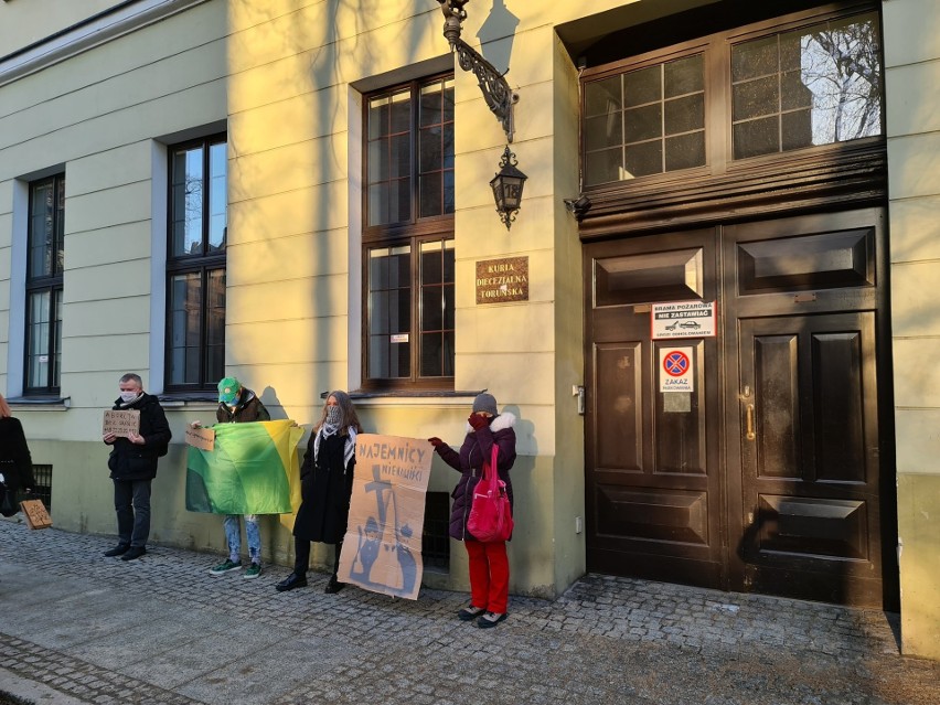 W niedzielę (21.02.2021) w Toruniu odbyła się pikieta pod...