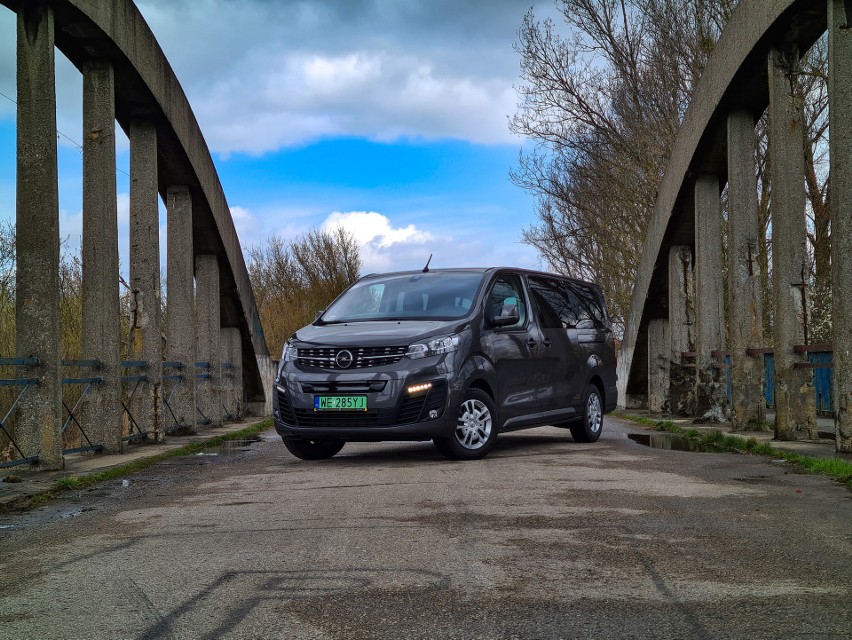 po to kupuje się duże i przestronne auto, aby z niego...