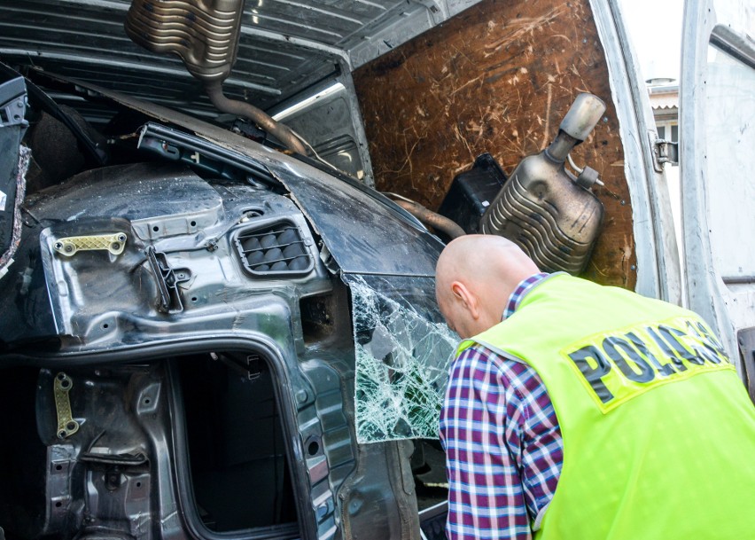Policjanci z Gubina znależli kradzione części samochodowe