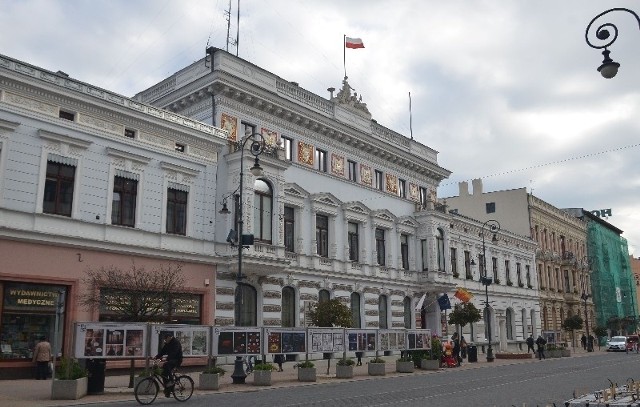 W magistracie pracuje ponad 2 tys. osób.