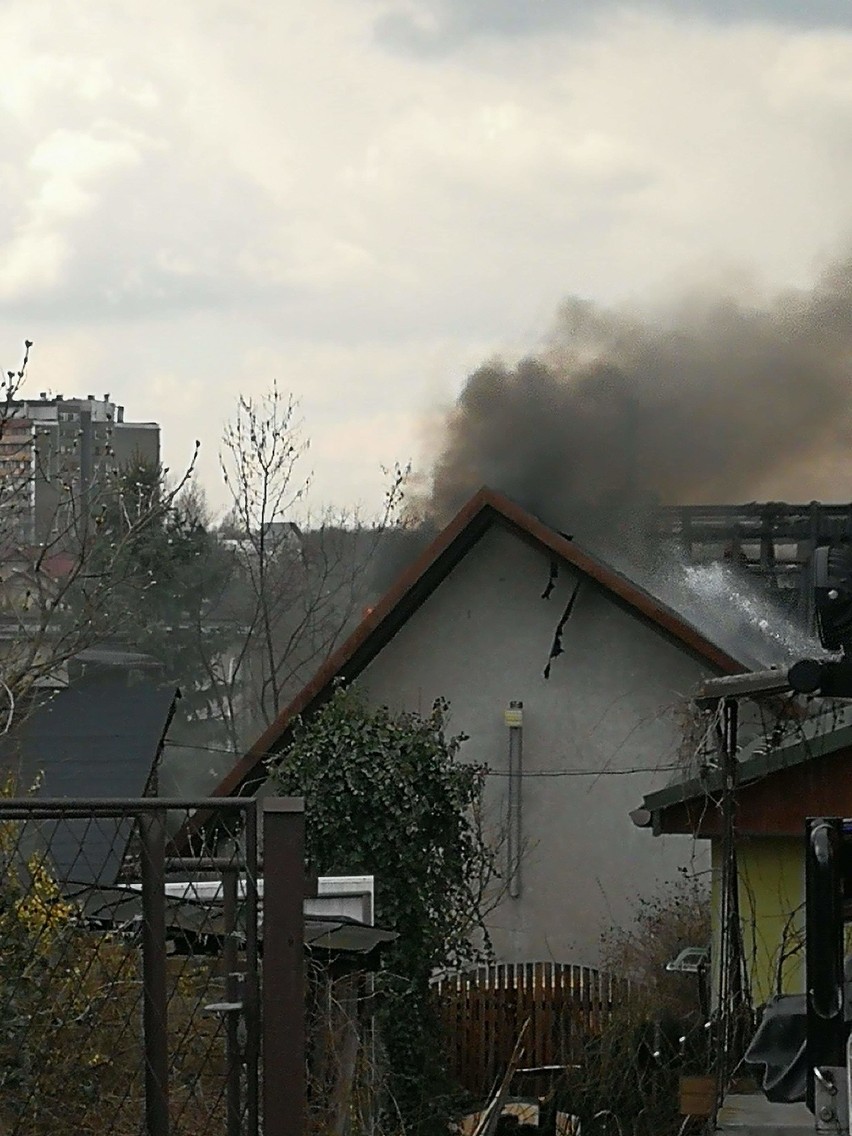 Chrzanów. Ogień zabrał im dobytek życia. Ludzie nie pozostają obojętni na ich krzywdę. Ruszyła zbiórka pieniędzy [ZDJĘCIA]