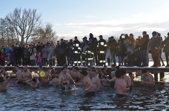 Cekcyńskie morsy złapały bakcyla kąpielowego w zeszłym roku w styczniu, gdy zorganizowano imprezę charytatywną.