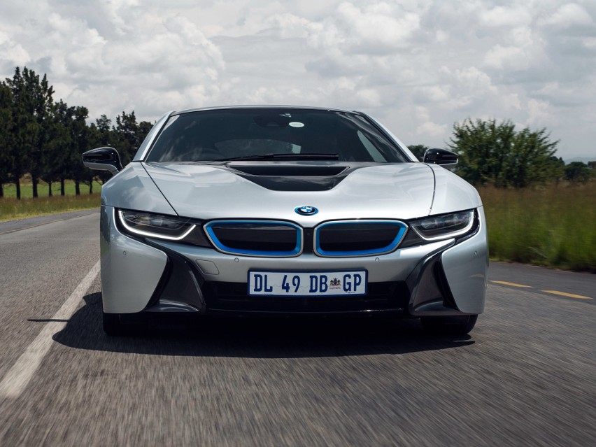 BMW i8...