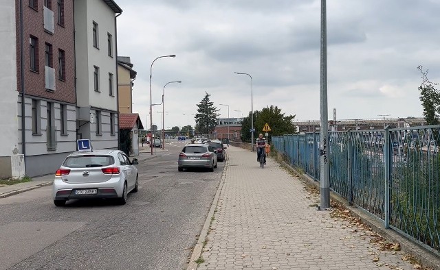 Trzy oferty wpłynęły w przetargu na budowę drogi rowerowej i przebudowę odcinka ulicy Pomorskiej w Tczewie. Opiewają na kwoty od 972 tys. zł do 1 mln 230 tys. zł. 