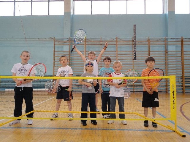 Młodzi tenisiści rozegrali ostatnie zawody w hali w Wojciechowicach.